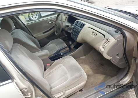 2000 Honda Accord 2.3 Se from USA, damaged, VIN 1HGCG5676YA055134